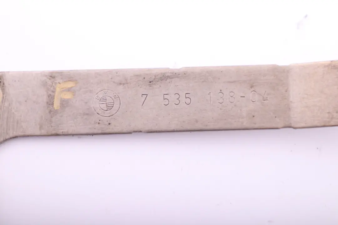 N52 Uchwyt tłumika do BMW E60 E61 E63 E64 E65 o numerze 7535138 BMW E60 E61 E63 E64 E65 N52 Uchwyt tłumika - SKU 7535138 - Numer Części 7535138