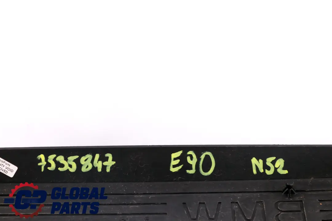 Osłona Pokrywa Silnika Kolektora N52 do BMW E60 E90 o numerze 7535847 BMW E60 E90 Osłona Pokrywa Silnika Kolektora N52 - SKU 7535847 - Numer Części 7535847