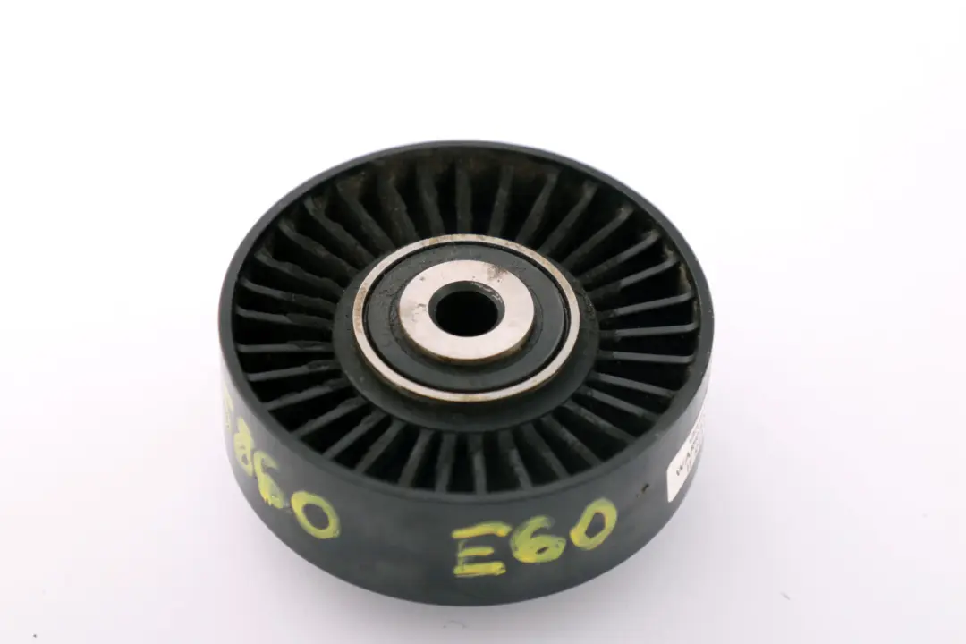 Benzina N52 Puleggia di rinvio Tendicinghia per BMW E60 E61 E90 con numero di parte 7535860 BMW E60 E61 E90 Benzina N52 Puleggia di rinvio Tendicinghia - SKU 7535860 - Numero di parte 7535860