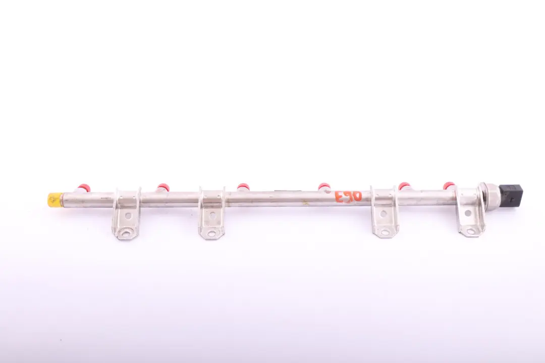  Rail Haute Pression BMW E81 E82 E88 E90 E91 E92 Essence N53 - SKU 7535897 - Numéro de pièce 7535897