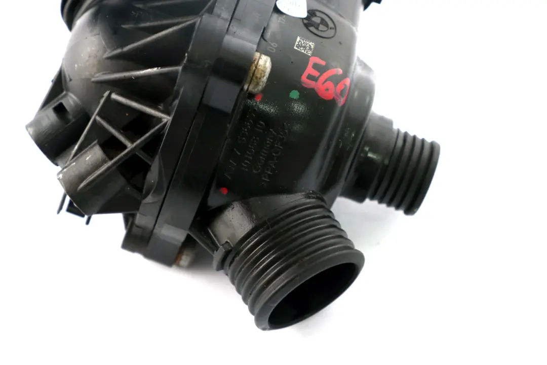 Boîtier Thermostat Essence BMW E60 E61 E63 E81 E87 E90 E91 E93 - SKU 7536655 - Numéro de pièce 7536655