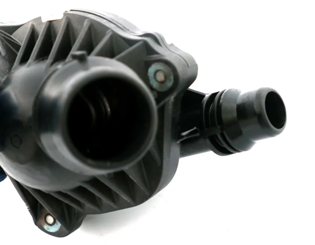 Boîtier Thermostat Essence BMW E60 E61 E63 E81 E87 E90 E91 E93 - SKU 7536655 - Numéro de pièce 7536655