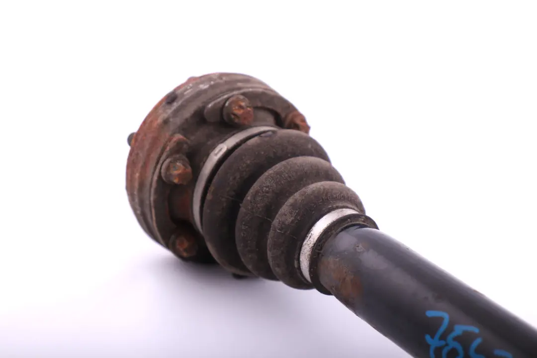 Albero di Uscita SX Lk = 86MM / D=3 8MM per BMW E87 E90 E92 con numero di parte 7537715 BMW E87 E90 E92 Albero di Uscita SX Lk = 86MM / D=3 8MM - SKU 7537715 - Numero di parte 7537715