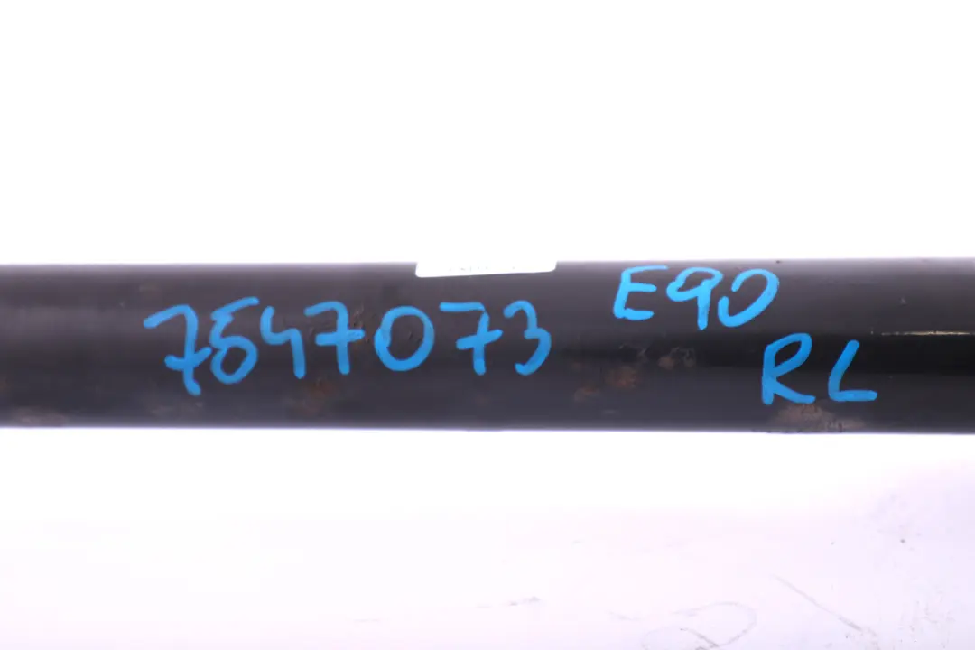 Albero di Uscita SX Lk = 86MM / D=3 8MM per BMW E87 E90 E92 con numero di parte 7537715 BMW E87 E90 E92 Albero di Uscita SX Lk = 86MM / D=3 8MM - SKU 7537715 - Numero di parte 7537715
