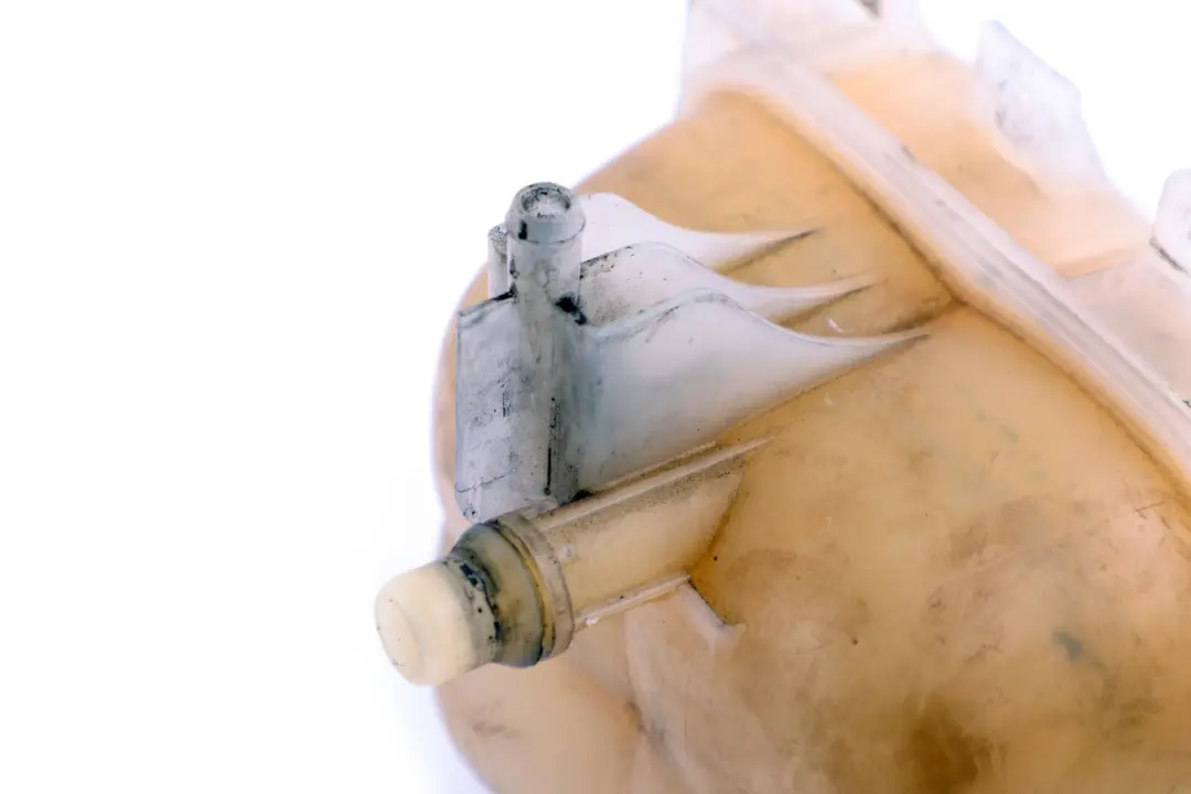 Radiator Coolant Expansion Water Tank to Mini Cooper One R55 R56 R57 R58 with Part number 7539267 Mini Cooper One R55 R56 R57 R58 Radiator Coolant Expansion Water Tank - SKU 7539267 - Part number 7539267