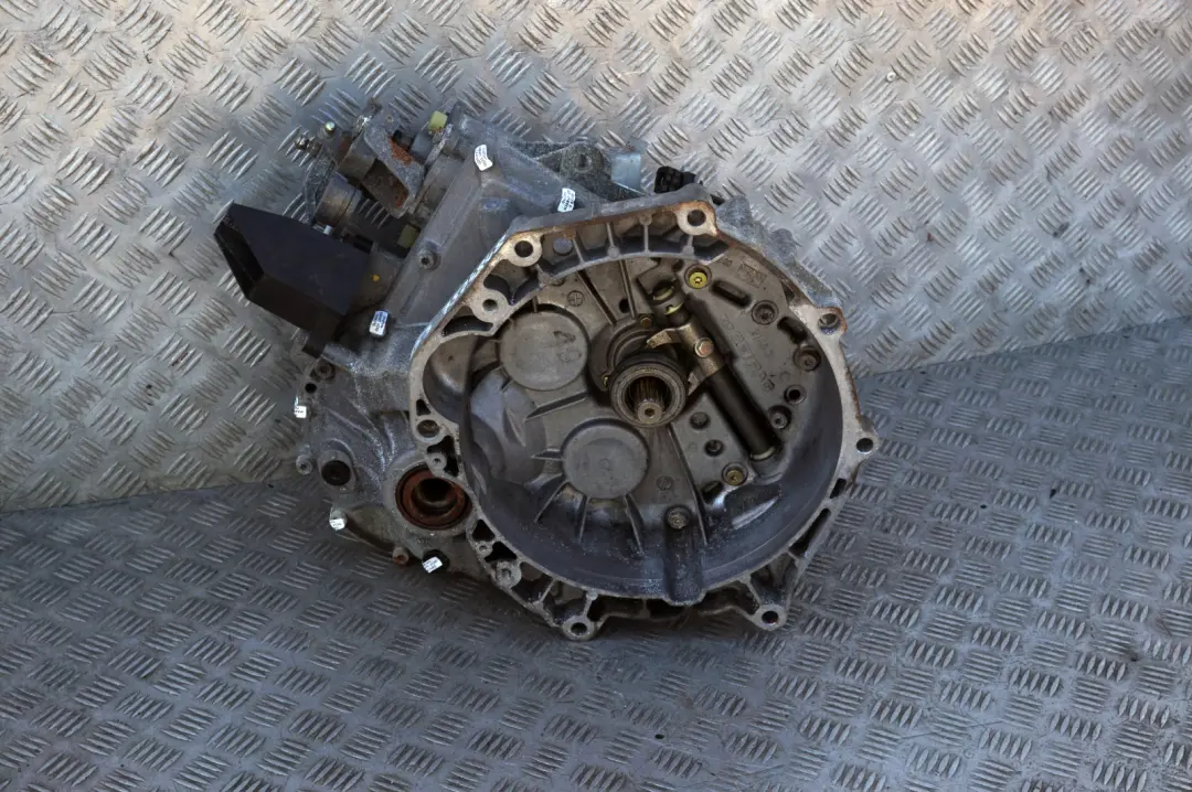 Gang Schaltgetriebe Getriebe 7574847 BKL GARANTIE für Mini Cooper S R53 6 mit Teilenummer 7541423 Mini Cooper S R53 6 Gang Schaltgetriebe Getriebe 7574847 BKL GARANTIE - SKU 7541423 - Teilenummer 7541423