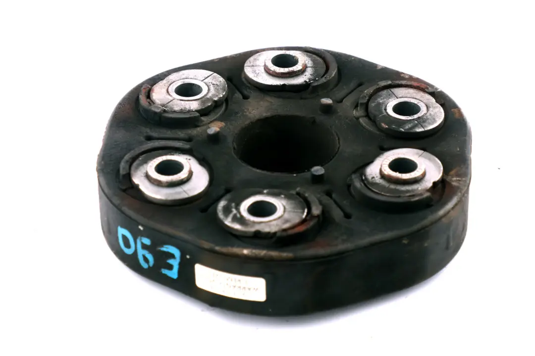 Universalgelenk Kardanwelle für BMW E60 E61 E81 E87 E90 E65 E83 mit Teilenummer 7542238 BMW E60 E61 E81 E87 E90 E65 E83 Universalgelenk Kardanwelle - SKU 7542238 - Teilenummer 7542238