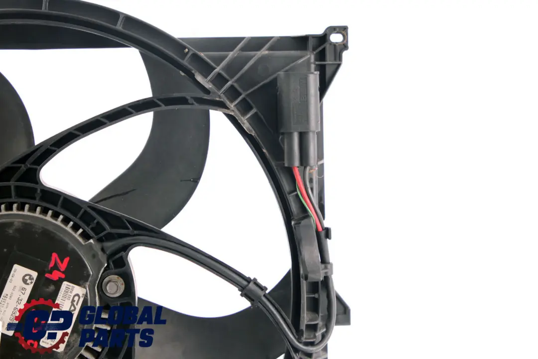 Radiator Fan Housing With Fan 600W 6925702 to BMW Z4 Series E85 Petrol Engine with Part number 7542912 BMW Z4 Series E85 Petrol Engine Radiator Fan Housing With Fan 600W 6925702 - SKU 7542912 - Part number 7542912
