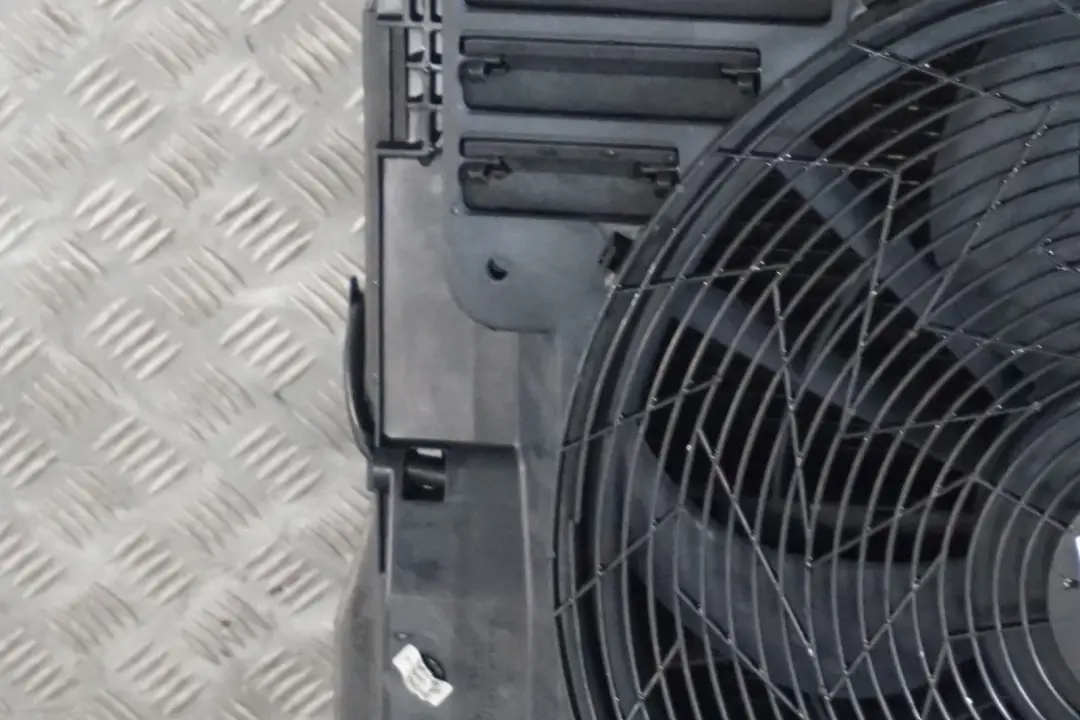 BMW X5 SERIES E53 3.0i 4.4i RADIATOR PACK FAN ENGINE COOLING AUTOMATIC 6921940 - SKU 7544668 - Part number 17107544668