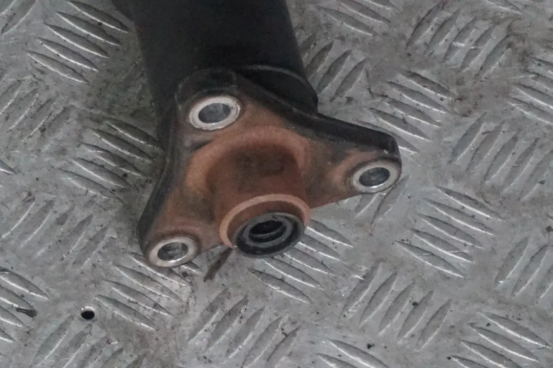 Gearbox Drive Prop Shaft 120d M47N2 Diesel to BMW 1 Series E87 Manual with Part number 7545287 BMW 1 Series E87 Manual Gearbox Drive Prop Shaft 120d M47N2 Diesel - SKU 7545287 - Part number 7545287