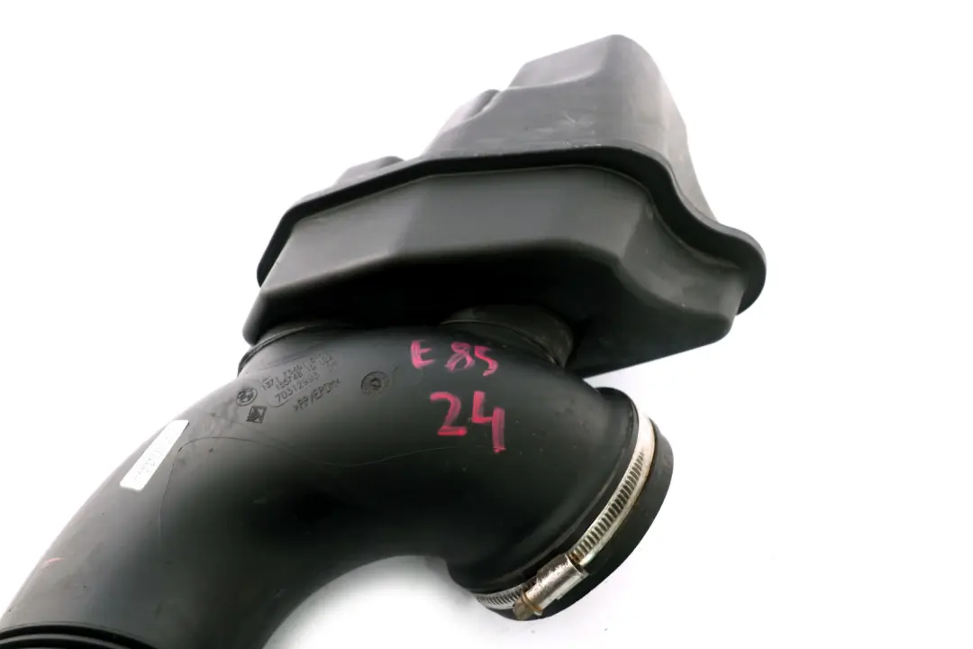 N52 Petrol Intake Silencer Rubber Boot Hose Line to BMW Z4 Series E85 with Part number 7546115 BMW Z4 Series E85 N52 Petrol Intake Silencer Rubber Boot Hose Line - SKU 7546115 - Part number 7546115