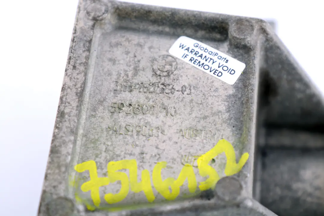 Łącznik Mocowanie Półoś Przód do BMW E60 X3 E83 o numerze 7527386 BMW E60 X3 E83 Łącznik Mocowanie Półoś Przód - SKU 7546152 - Numer Części 7527386