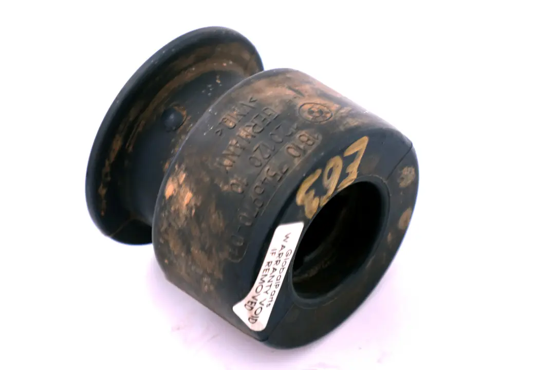 N52 Silenziatore Centrale Assorbitore Vibrazioni 34Hz Supporto Gomma per BMW E63 E64 con numero di parte 7546970 BMW E63 E64 N52 Silenziatore Centrale Assorbitore Vibrazioni 34Hz Supporto Gomma - SKU 7546970 - Numero di parte 7546970