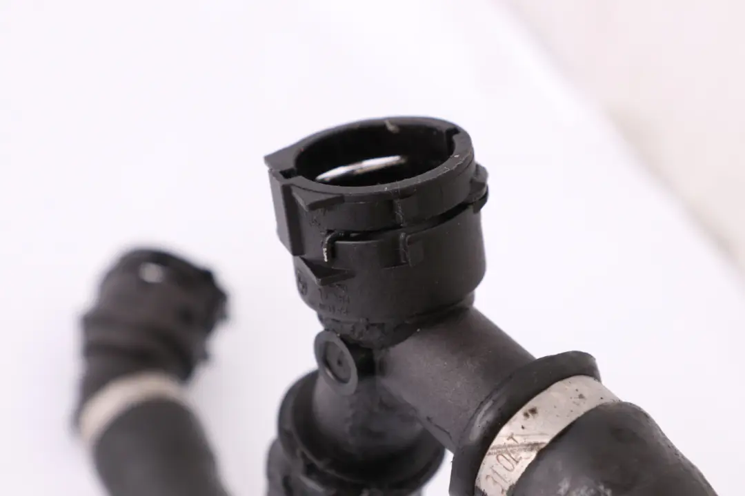 N45 N46 Przewód Wąż Rura Termostatu do BMW E87 o numerze 7548242 BMW E87 N45 N46 Przewód Wąż Rura Termostatu - SKU 7548242 - Numer Części 7548242