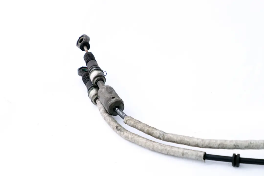 Schaltseilzug Schaltwelle / Massedämpfer für Mini Cooper S R53 mit Teilenummer 7548282 Mini Cooper S R53 Schaltseilzug Schaltwelle / Massedämpfer - SKU 7548282 - Teilenummer 7548282