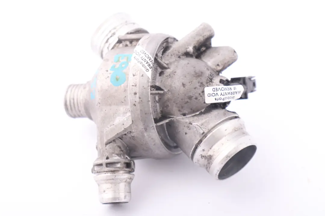 Carcasa Termostato De Gasolina para BMW E60 E61 E63 E65 E81 E87 E90 E91 E93 con número de pieza 7549476 BMW E60 E61 E63 E65 E81 E87 E90 E91 E93 Carcasa Termostato De Gasolina - SKU 7549476 - Número de pieza 7549476