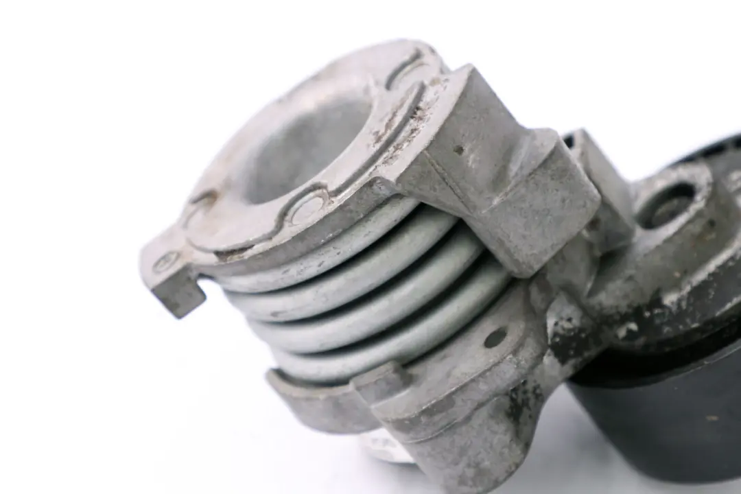 Riemenspanner BMW E60 E61 E63 E53 Wasserpumpe Lichtmaschine Spannung 7505224 für mit Teilenummer 7549588 Riemenspanner BMW E60 E61 E63 E53 Wasserpumpe Lichtmaschine Spannung 7505224 - SKU 7549588 - Teilenummer 7549588