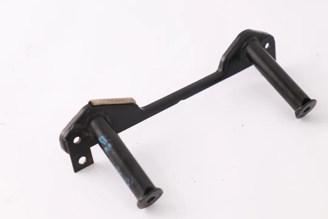 320si Soporte de tubo de inyección de montaje para BMW E90 con número de pieza 7549801 BMW E90 320si Soporte de tubo de inyección de montaje - SKU 7549801 - Número de pieza 7549801