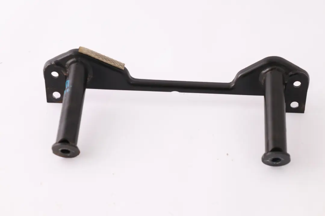 320si Soporte de tubo de inyección de montaje para BMW E90 con número de pieza 7549801 BMW E90 320si Soporte de tubo de inyección de montaje - SKU 7549801 - Número de pieza 7549801