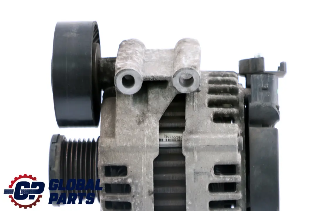 Alternator 180A N43 do BMW E81 E87 LCI E90 o numerze 7550469 BMW E81 E87 LCI E90 Alternator 180A N43 - SKU 7550469 - Numer Części 7550469