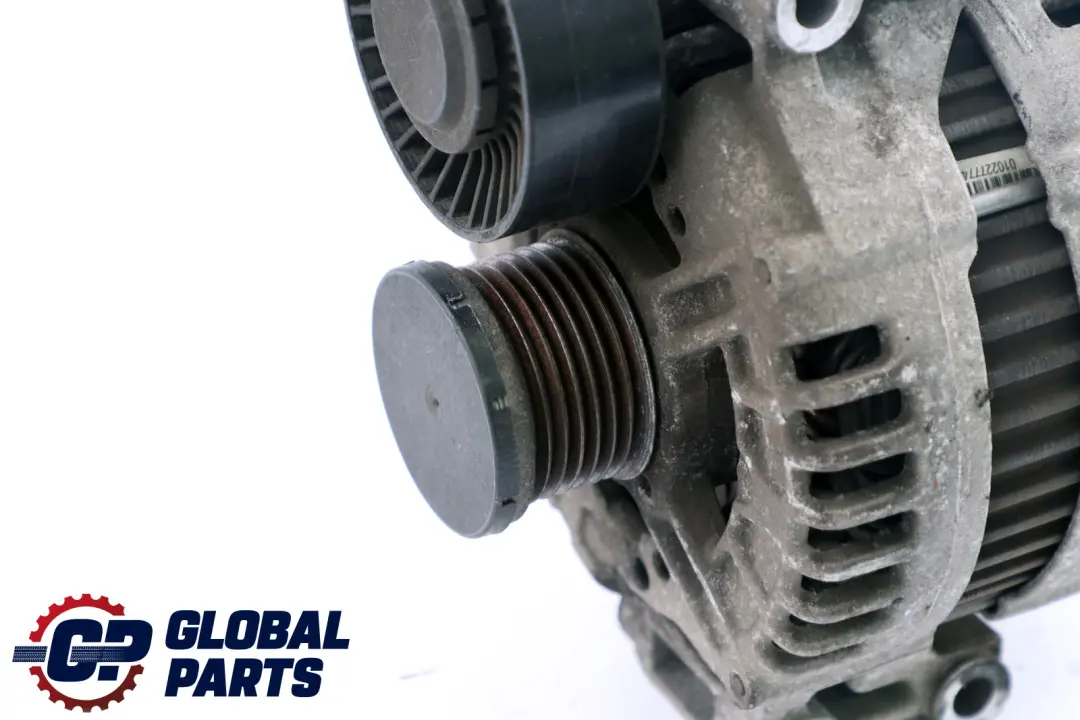 Alternator 180A N43 do BMW E81 E87 LCI E90 o numerze 7550469 BMW E81 E87 LCI E90 Alternator 180A N43 - SKU 7550469 - Numer Części 7550469