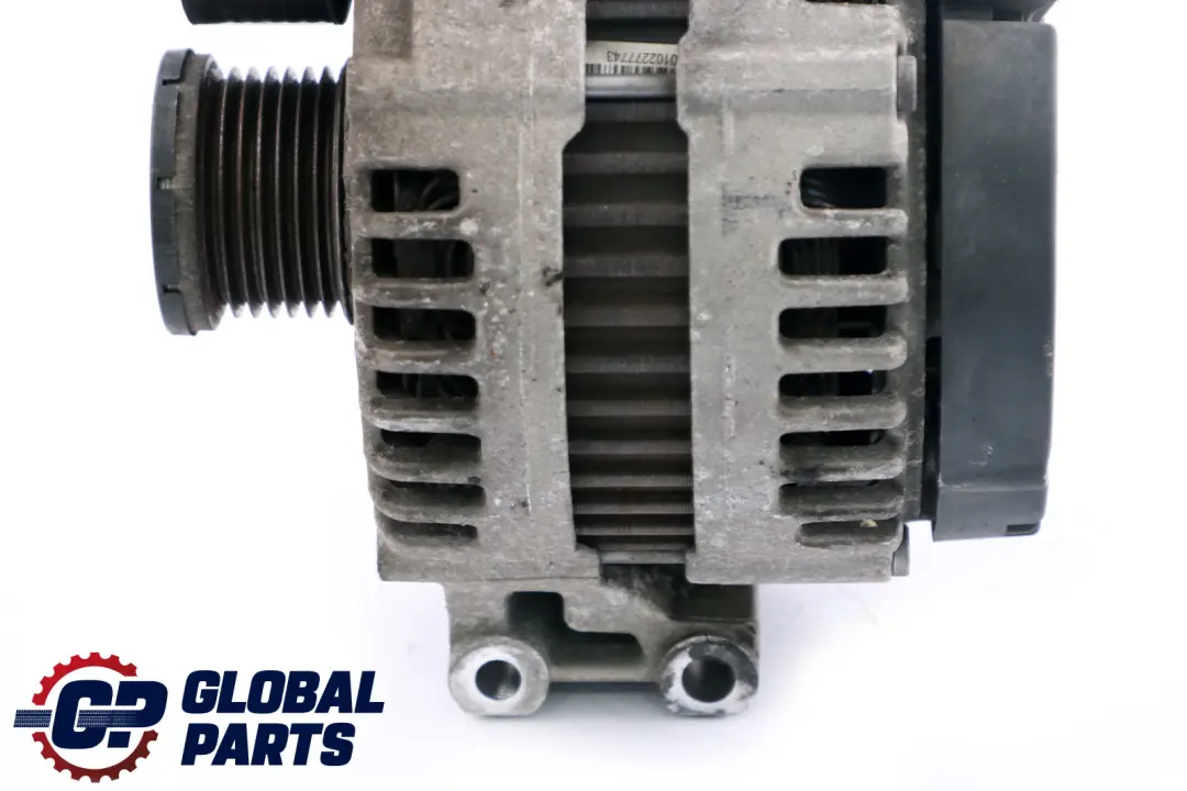 Alternator 180A N43 do BMW E81 E87 LCI E90 o numerze 7550469 BMW E81 E87 LCI E90 Alternator 180A N43 - SKU 7550469 - Numer Części 7550469