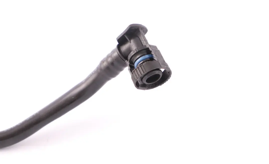 Tuyau d'aspiration essence pour BMW E90 E91 E92 E93 LCI à propos du numéro de pièce 7551622 BMW E90 E91 E92 E93 LCI Tuyau d'aspiration essence - SKU 7551622 - Numéro de pièce 7551622