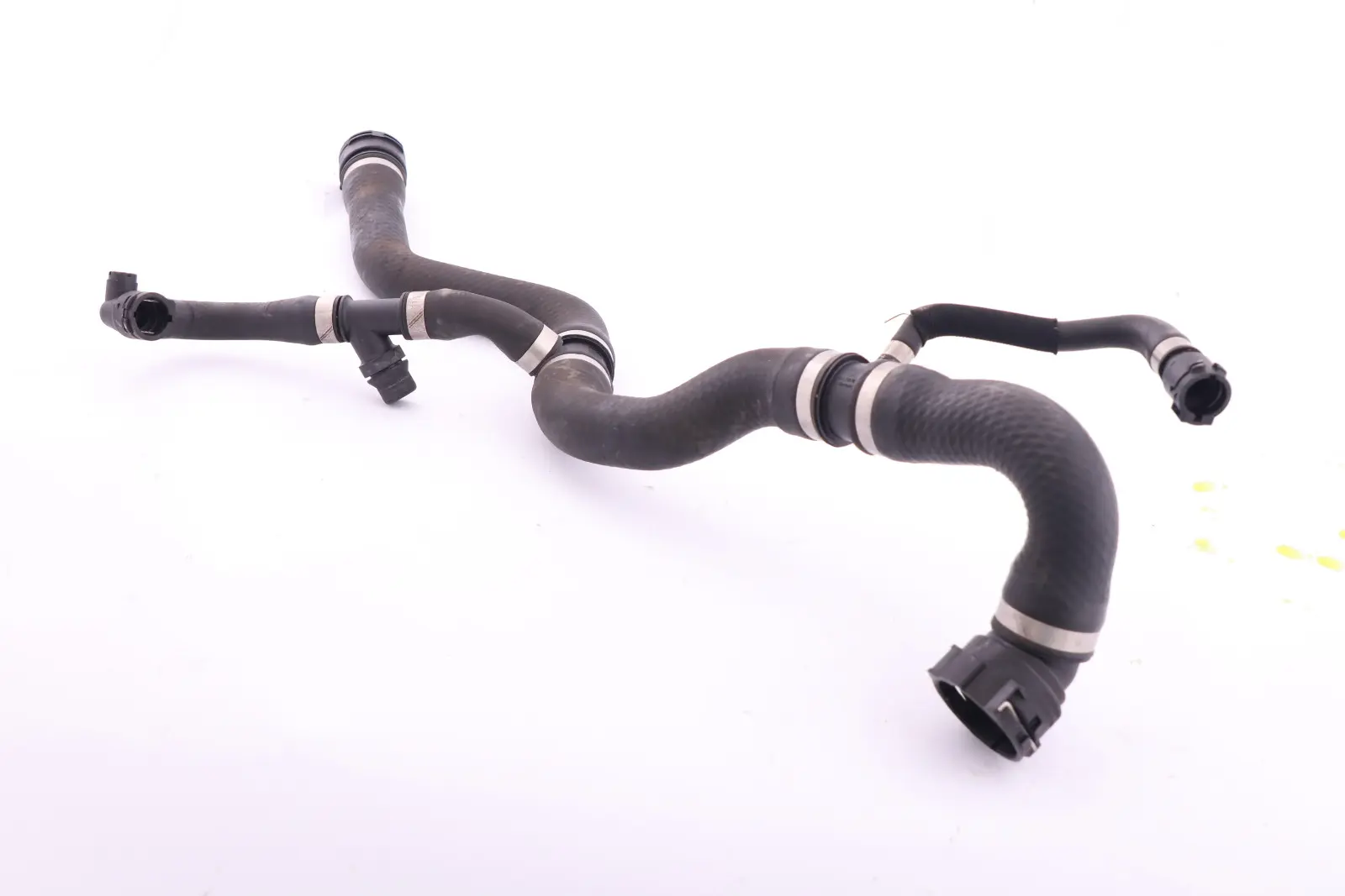 BMW E90 320si N45 Coolant Hose Intercooler Pipe 7552000