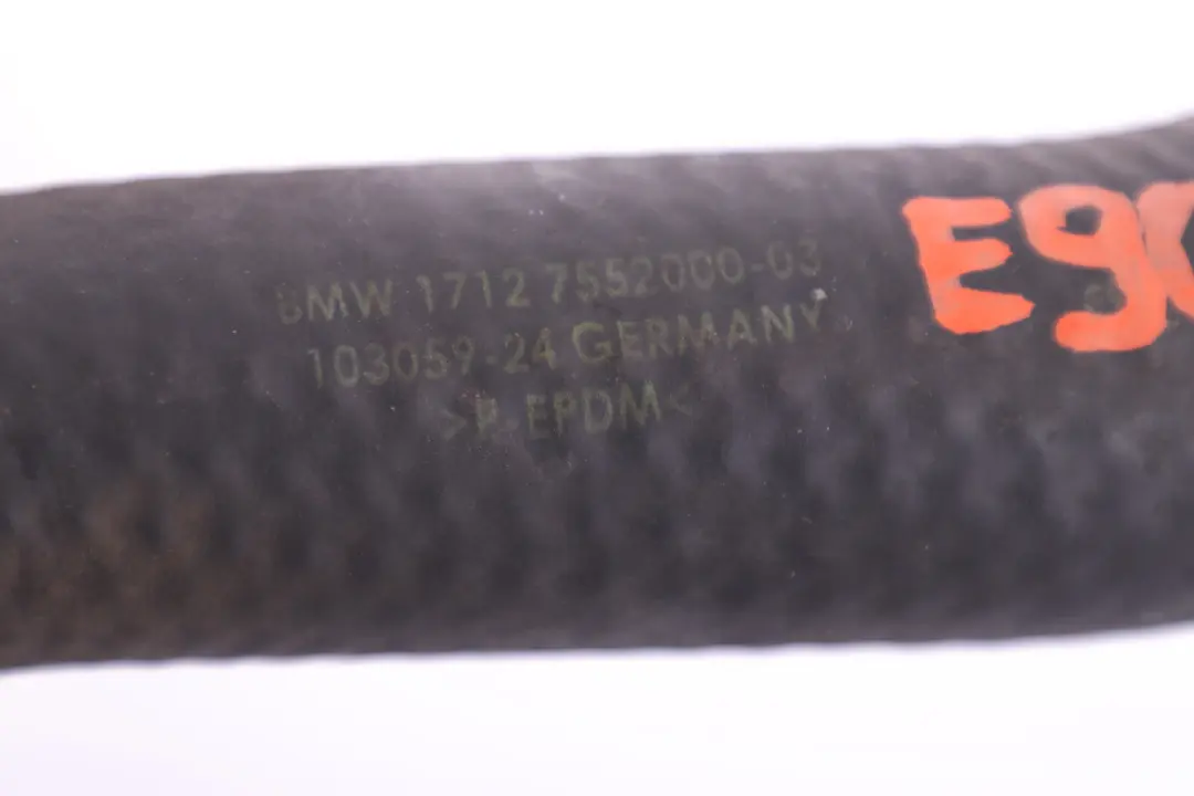 320si N45 Przewód Wąż Rura Wody Intercoolera do BMW E90 o numerze 7552000 BMW E90 320si N45 Przewód Wąż Rura Wody Intercoolera - SKU 7552000 - Numer Części 7552000