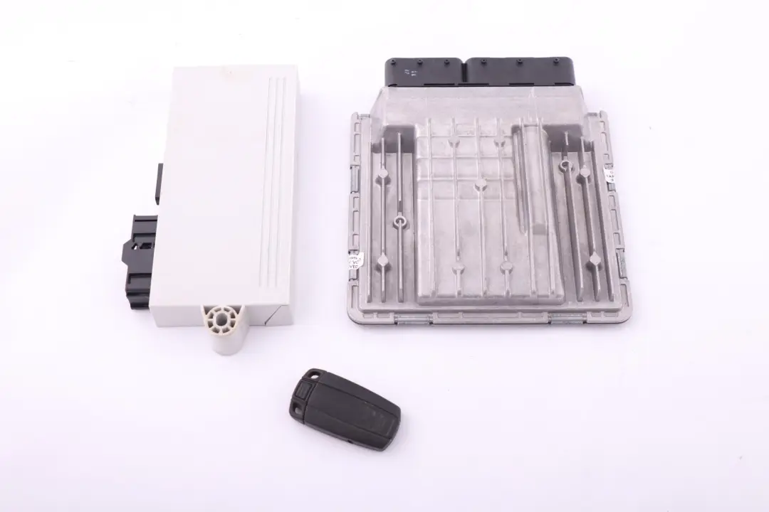 N52 325i 525i ECU Kit DME CAS2 Key Automatic to BMW 3 5 Series E60 E90 E91 with Part number 7552393 BMW 3 5 Series E60 E90 E91 N52 325i 525i ECU Kit DME CAS2 Key Automatic - SKU 7552393 - Part number 7552393