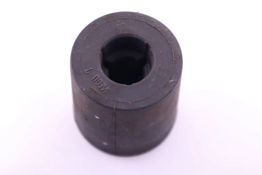 Tłumik Drgań 62 HZ do BMW E81 E87 E90 E91 E92 o numerze 7552796 BMW E81 E87 E90 E91 E92 Tłumik Drgań 62 HZ - SKU 7552796 - Numer Części 7552796