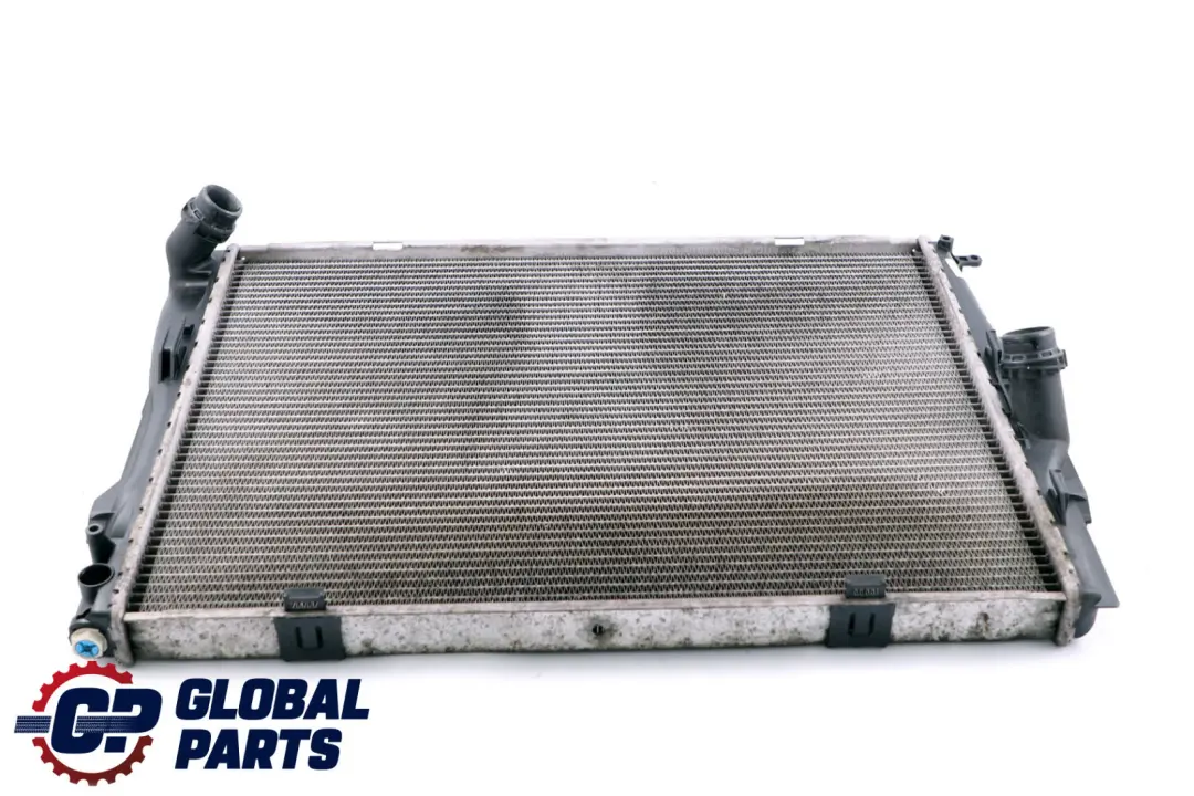 Radiateur de refroidissement du moteur pour BMW E81 E87 E90 E91 E92 LCI à propos du numéro de pièce 7553111 BMW E81 E87 E90 E91 E92 LCI Radiateur de refroidissement du moteur - SKU 7553111 - Numéro de pièce 7553111