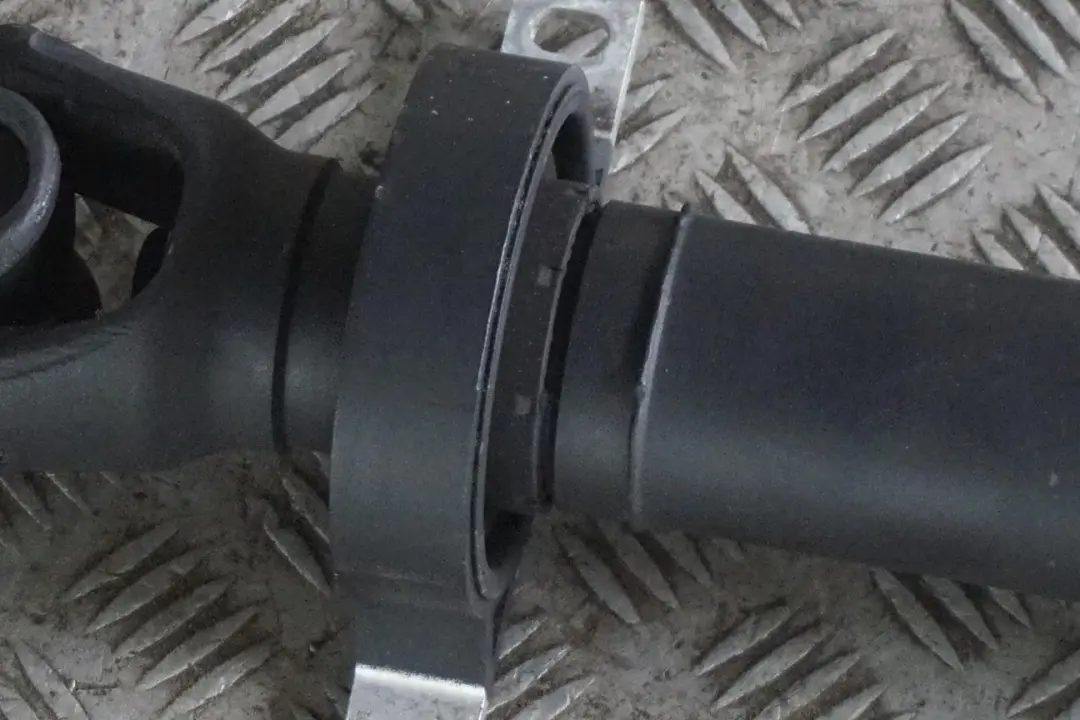 M57N Automatikgetriebe Kardanwelle Gelenkwelle für BMW 5 E60 E61 525d 530d mit Teilenummer 7573581 BMW 5 E60 E61 525d 530d M57N Automatikgetriebe Kardanwelle Gelenkwelle - SKU 7553557 - Teilenummer 7573581