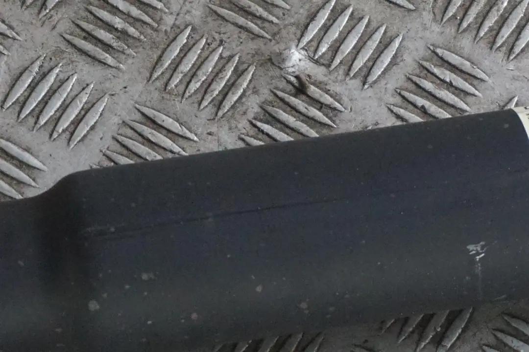 M57N Drive Prop Shaft Propshaft Automatic to BMW 5 E60 E61 525d 530d with Part number 7573581 BMW 5 E60 E61 525d 530d M57N Drive Prop Shaft Propshaft Automatic - SKU 7553557 - Part number 7573581