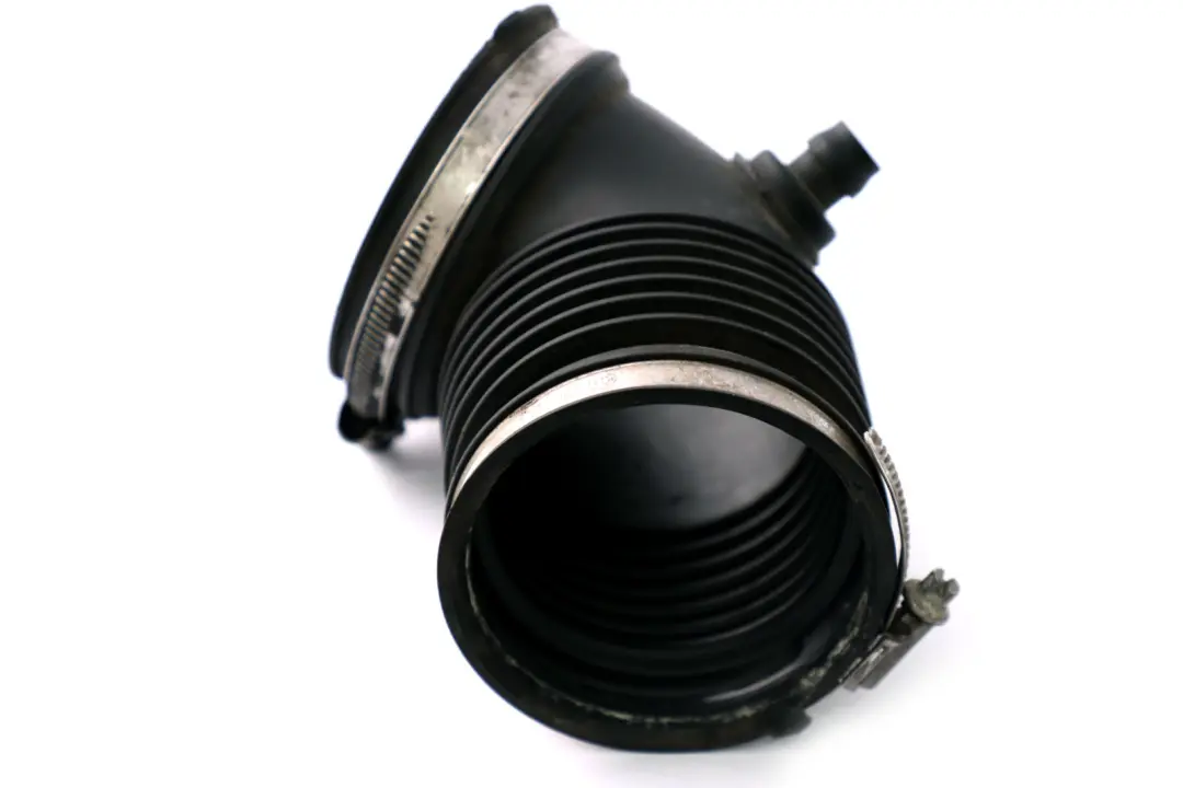 N45N Silenciador De admision De aire Tubo De goma para BMW E87 E90 LCI con número de pieza 7555289 BMW E87 E90 LCI N45N Silenciador De admision De aire Tubo De goma - SKU 7555289 - Número de pieza 7555289