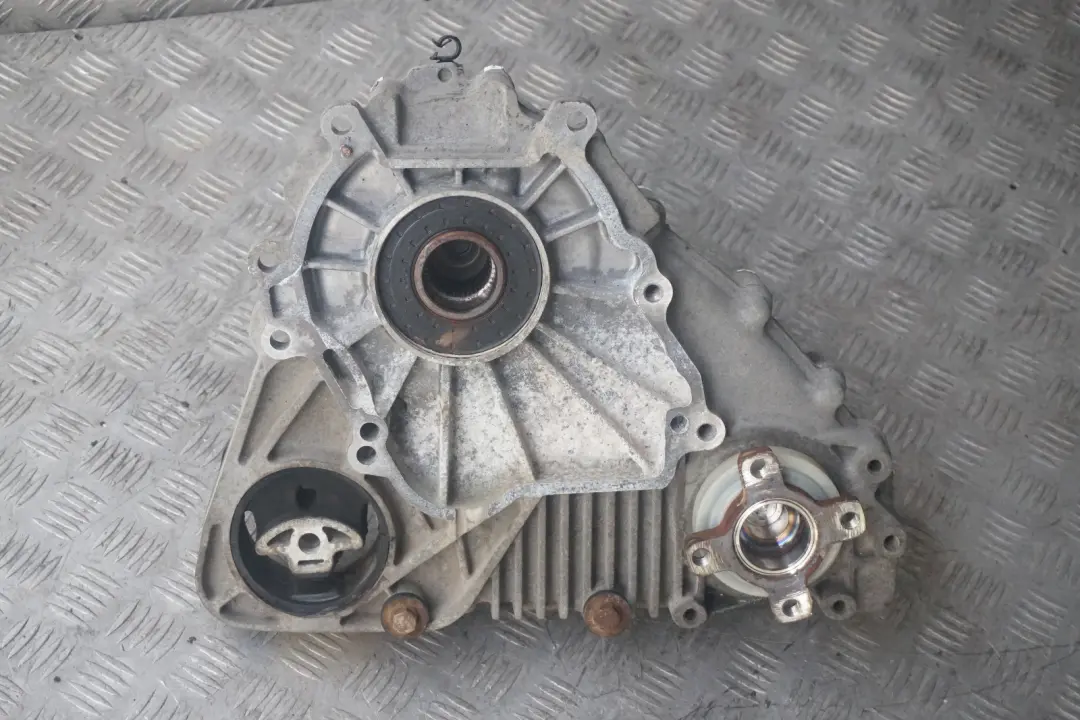 Auxiliary Transmission Transfer Box ATC-400 WARRANTY to BMW X3 Series E83 with Part number 7555293 BMW X3 Series E83 Auxiliary Transmission Transfer Box ATC-400 WARRANTY - SKU 7555293 - Part number 7555293