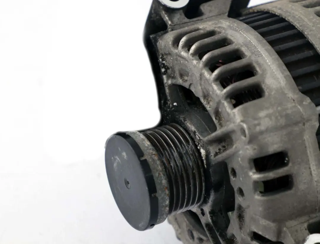 Alternator Generator 180A 7550968 to BMW E81 E90 E91 E60 LCI Petrol with Part number 7555926 BMW E81 E90 E91 E60 LCI Petrol Alternator Generator 180A 7550968 - SKU 7555926 - Part number 7555926
