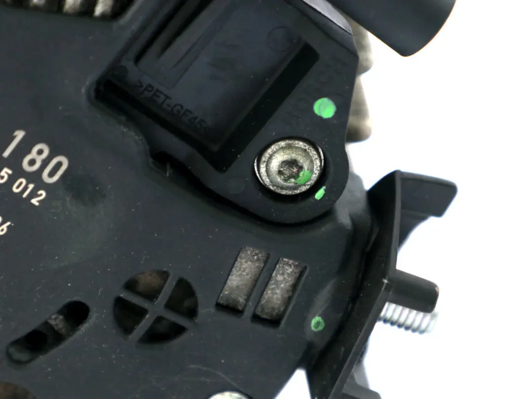 Gasolina Alternador Generador 180A 7550968 para BMW E81 E90 E91 E60 LCI con número de pieza 7555926 BMW E81 E90 E91 E60 LCI Gasolina Alternador Generador 180A 7550968 - SKU 7555926 - Número de pieza 7555926