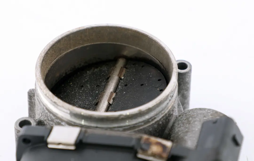 Actionneur Corps Papillon pour BMW E60 LCI E81 E90 E91 E92 E93 F01 F10 F11 à propos du numéro de pièce 7556118 BMW E60 LCI E81 E90 E91 E92 E93 F01 F10 F11 Actionneur Corps Papillon - SKU 7556118 - Numéro de pièce 7556118