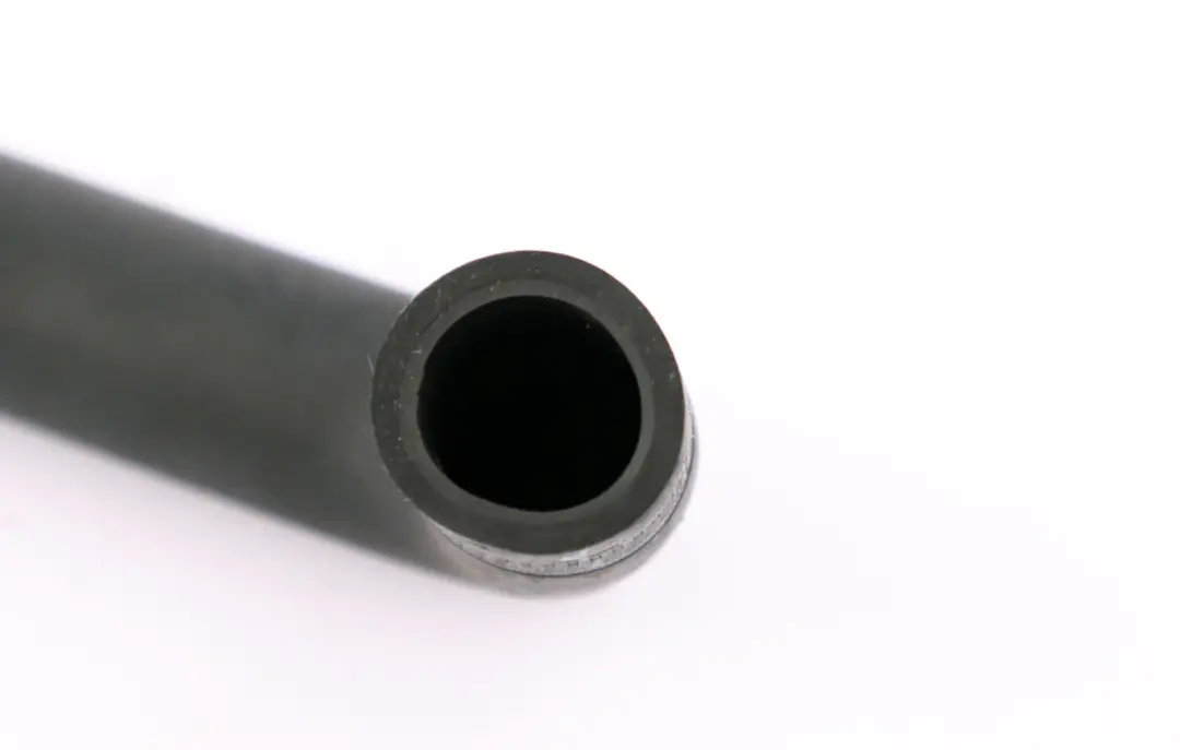 Rura wąż przewód wody M62 do BMW E53 X5 o numerze 11157556838 BMW E53 X5 Rura wąż przewód wody M62 - SKU 7556838 - Numer Części 11157556838