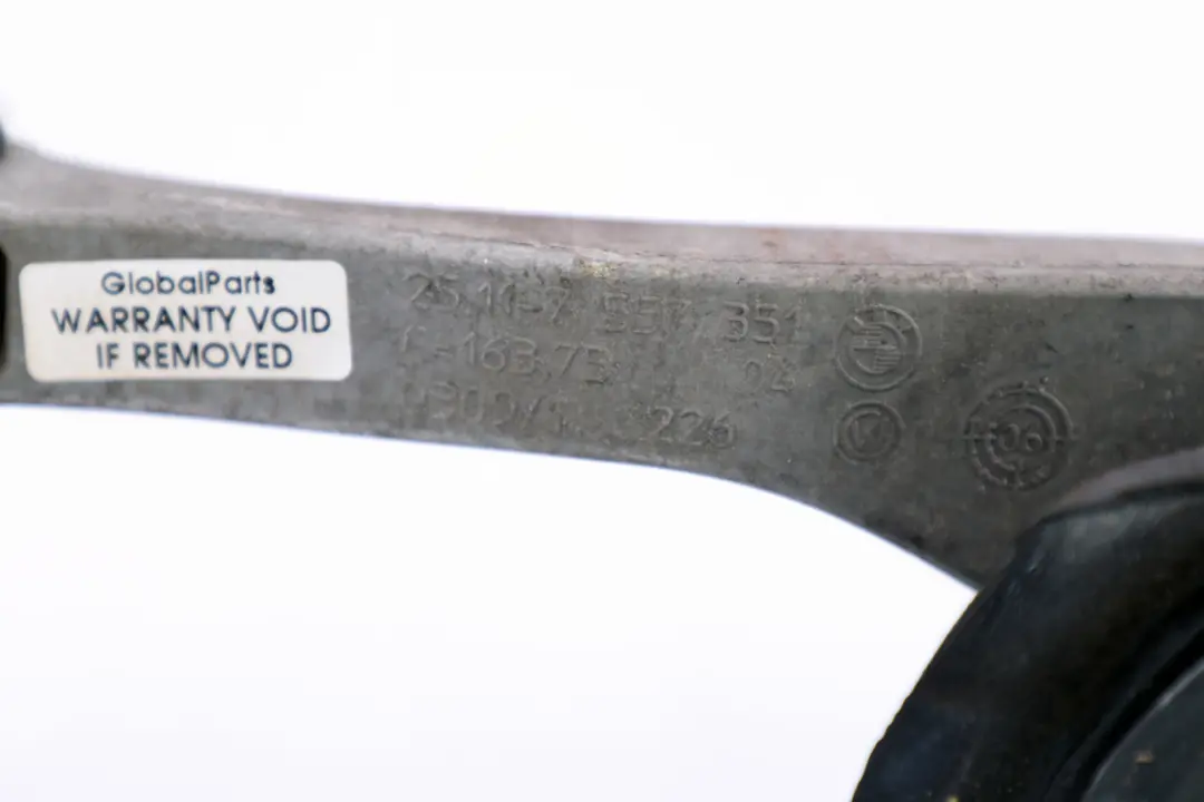 Braccio cambio rinforzato Selettore del cambio manuale per BMW E81 E82 E88 E87 LCi con numero di parte 7557351 BMW E81 E82 E88 E87 LCi Braccio cambio rinforzato Selettore del cambio manuale - SKU 7557351 - Numero di parte 7557351