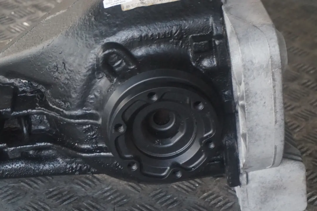 740i Rear Differential Diff 3,62 Ratio WARRANTY to BMW 7 Series E65 735i with Part number 7558957 BMW 7 Series E65 735i 740i Rear Differential Diff 3,62 Ratio WARRANTY - SKU 7558957 - Part number 7558957