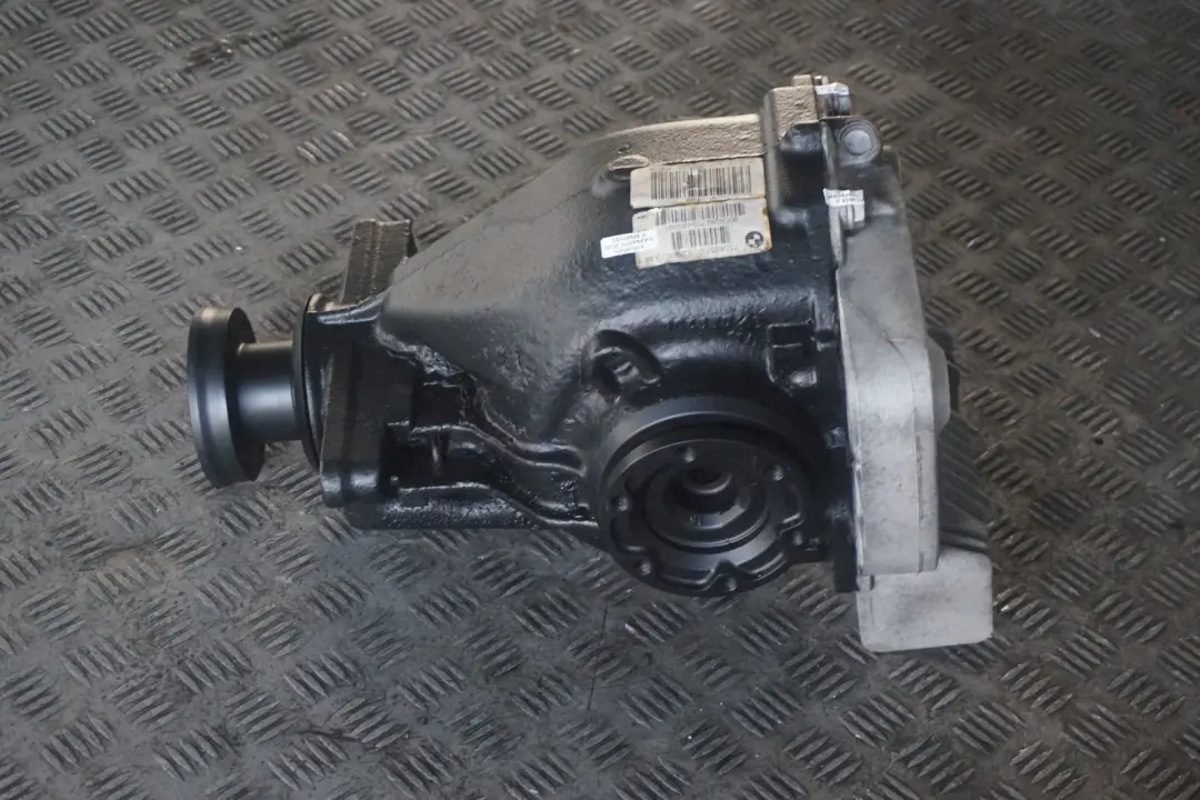 740i Rear Differential Diff 3,62 Ratio WARRANTY to BMW 7 Series E65 735i with Part number 7558957 BMW 7 Series E65 735i 740i Rear Differential Diff 3,62 Ratio WARRANTY - SKU 7558957 - Part number 7558957