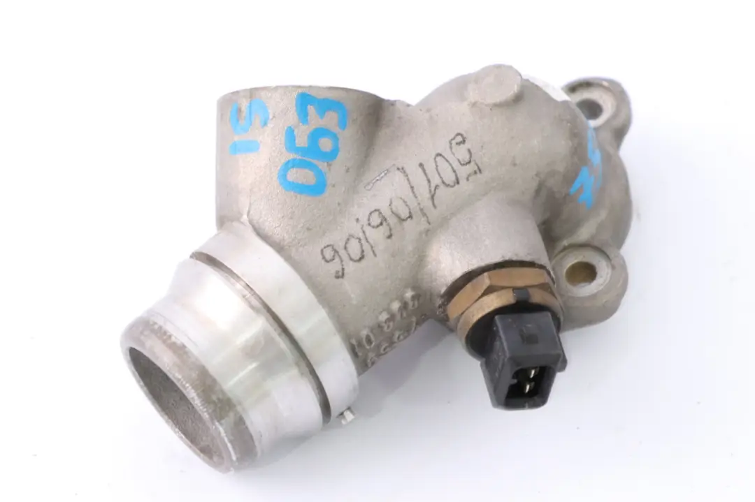 320si N45 Stutzen Kühlsystem Wasserschlauchführung 7559333 für BMW 3 er E90 mit Teilenummer 7559335 BMW 3 er E90 320si N45 Stutzen Kühlsystem Wasserschlauchführung 7559333 - SKU 7559335 - Teilenummer 7559335