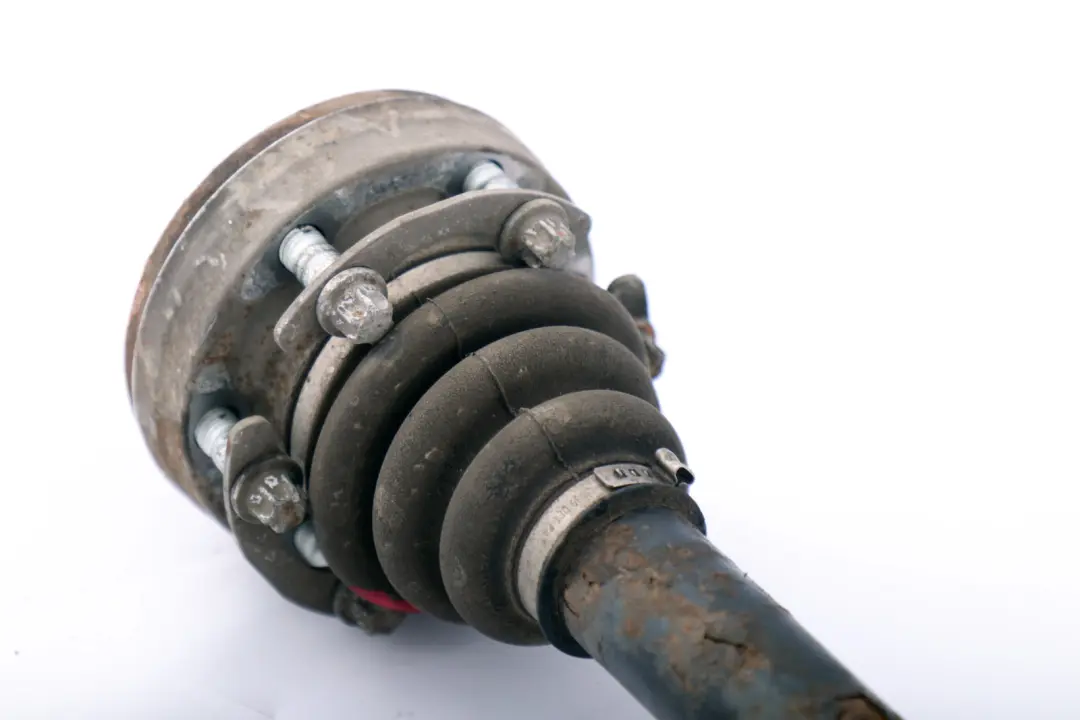 N52 325i Arbre Transmission Gauche Transmission Automatique 7525829 pour BMW E90 à propos du numéro de pièce 7559933 BMW E90 N52 325i Arbre Transmission Gauche Transmission Automatique 7525829 - SKU 7559933 - Numéro de pièce 7559933