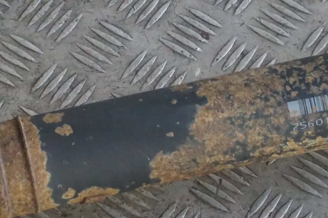 N52 N52N Manual Drive Shaft Propshaft to BMW 3 Series E90 E91 E92 330i with Part number 7560156 BMW 3 Series E90 E91 E92 330i N52 N52N Manual Drive Shaft Propshaft - SKU 7560156 - Part number 7560156