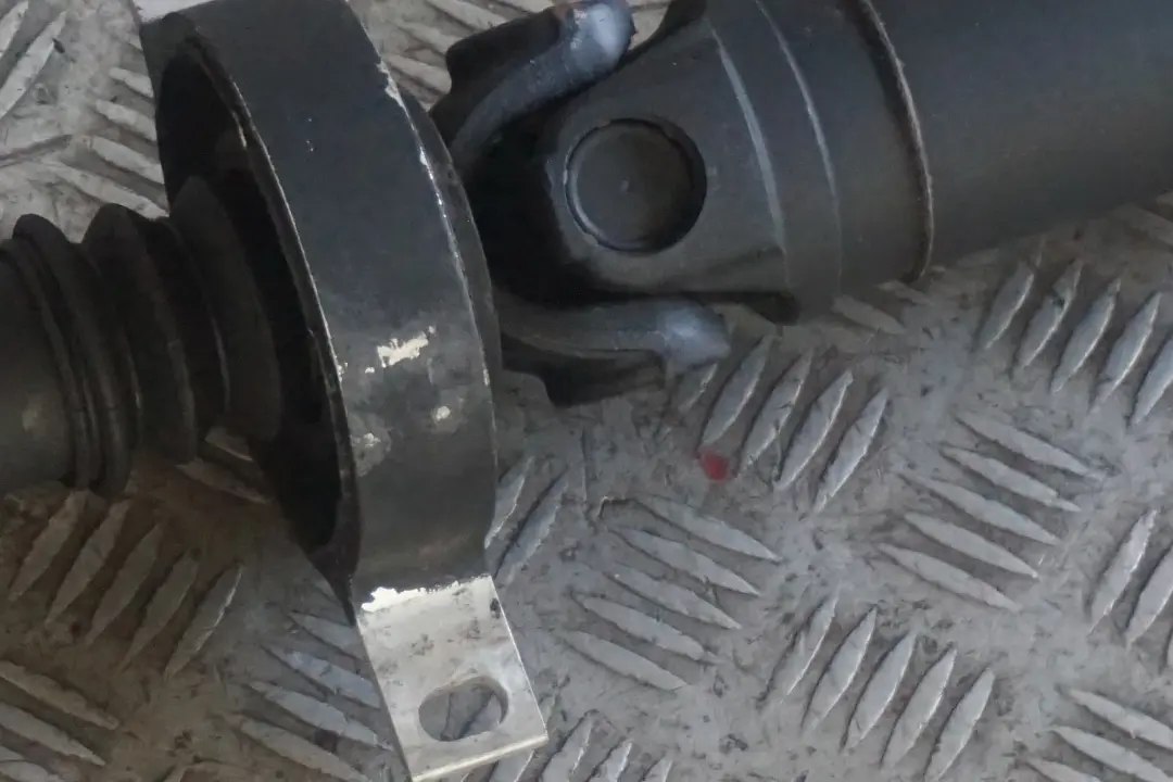 N52 N52N Schaltgetriebe Gelenkwelle für BMW 3 er E90 E91 330i mit Teilenummer 7560156 BMW 3 er E90 E91 330i N52 N52N Schaltgetriebe Gelenkwelle - SKU 7560156 - Teilenummer 7560156