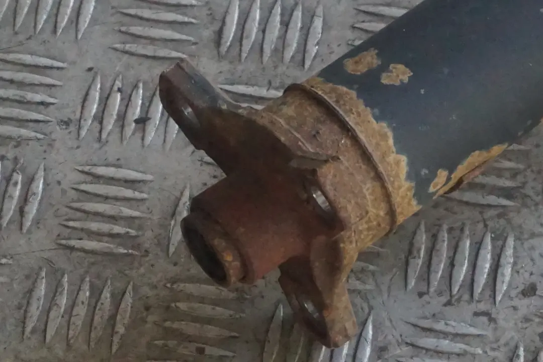 N52 N52N Wał napędowy manual do BMW E90 E91 E92 330i o numerze 7560156 BMW E90 E91 E92 330i N52 N52N Wał napędowy manual - SKU 7560156 - Numer Części 7560156