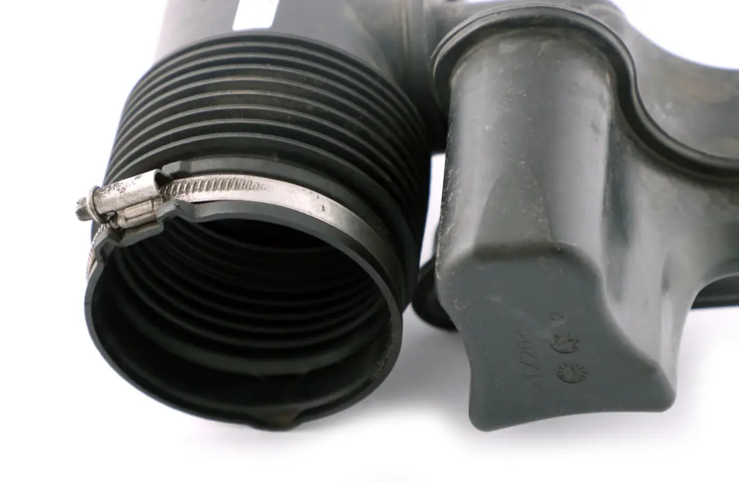 Silencieux En Caoutchouc BMW E90 E91 E92 E93 LCI Silencieux pour à propos du numéro de pièce 7560300 Silencieux En Caoutchouc BMW E90 E91 E92 E93 LCI Silencieux - SKU 7560300 - Numéro de pièce 7560300