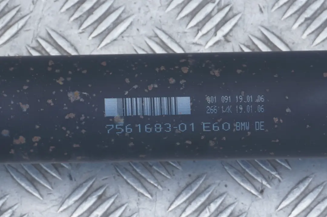 M47N2 Drive Prop Shaft Propshaft Manual to BMW E60 E61 520d with Part number 7561683 BMW E60 E61 520d M47N2 Drive Prop Shaft Propshaft Manual - SKU 7561683 - Part number 7561683